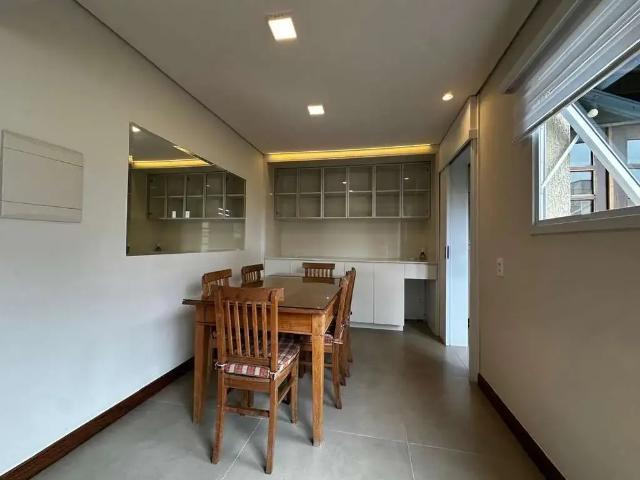 Casa / Sobrado em Condomínio para Locação em Porto Alegre/RS Cristal 3 Quartos