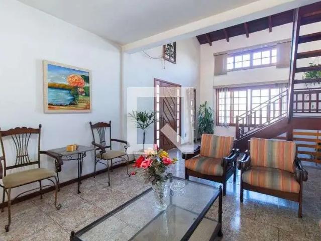 Casa / Sobrado em Condomínio para Locação em Porto Alegre/RS Espírito Santo 5 Quartos