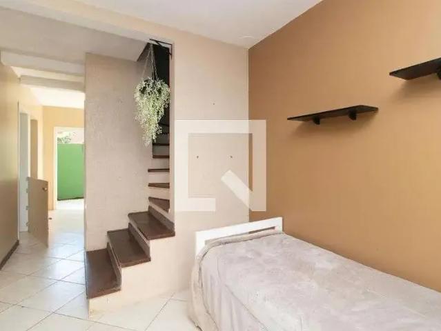 Casa / Sobrado em Condomínio para Locação em Porto Alegre/RS Guarujá 3 Quartos