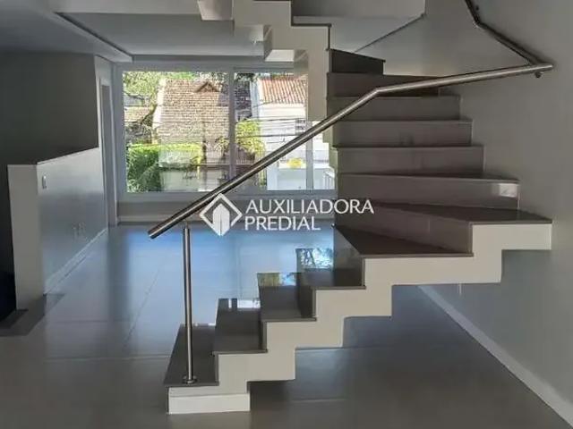 Casa / Sobrado em Condomínio para Locação em Porto Alegre/RS Higienópolis 3 Quartos