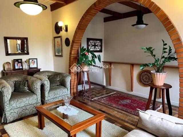 Casa / Sobrado em Condomínio para Locação em Porto Alegre/RS Higienópolis 3 Quartos