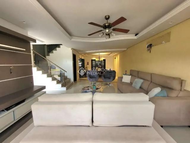 Casa / Sobrado em Condomínio para Locação em Porto Alegre/RS Hípica 3 Quartos