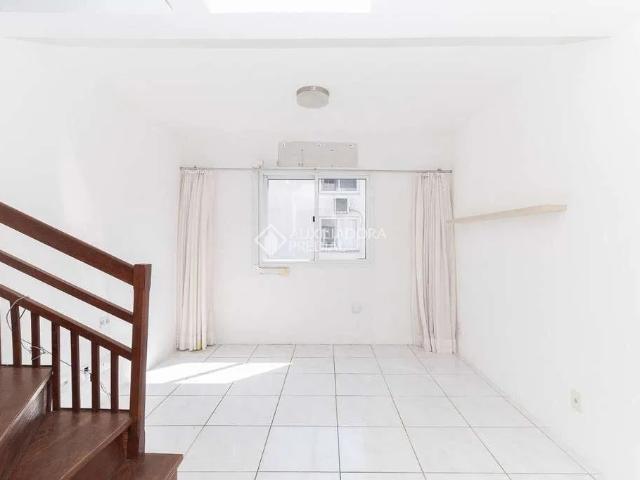 Casa / Sobrado em Condomínio para Locação em Porto Alegre/RS Hípica 3 Quartos