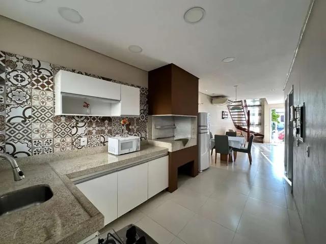 Casa / Sobrado em Condomínio para Locação em Porto Alegre/RS Hípica 4 Quartos