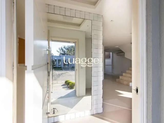 Casa / Sobrado em Condomínio para Locação em Porto Alegre/RS Hípica 4 Quartos
