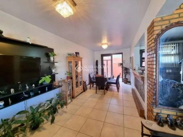 Casa / Sobrado em Condomínio para Locação em Porto Alegre/RS Ipanema 3 Quartos