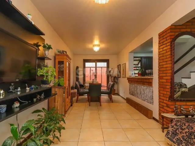 Casa / Sobrado em Condomínio para Locação em Porto Alegre/RS Ipanema 3 Quartos