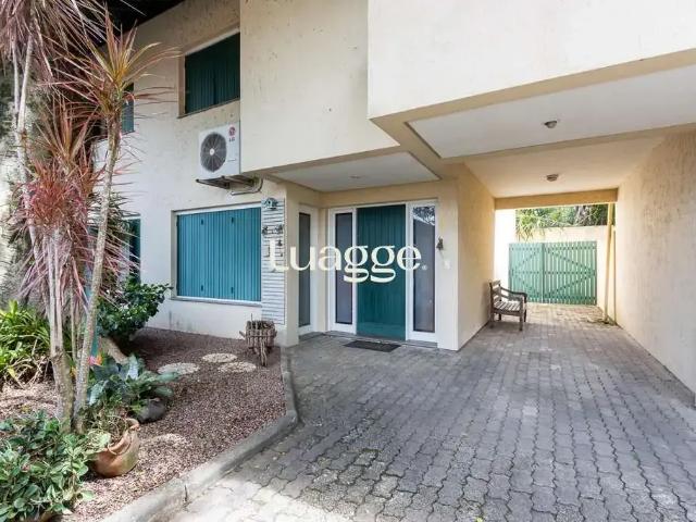 Casa / Sobrado em Condomínio para Locação em Porto Alegre/RS Ipanema 3 Quartos