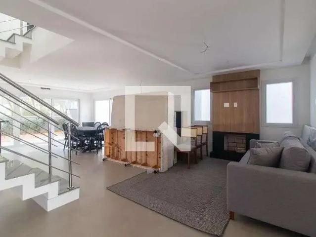 Casa / Sobrado em Condomínio para Locação em Porto Alegre/RS Ipanema 3 Quartos