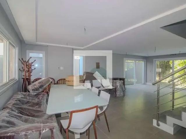 Casa / Sobrado em Condomínio para Locação em Porto Alegre/RS Ipanema 3 Quartos