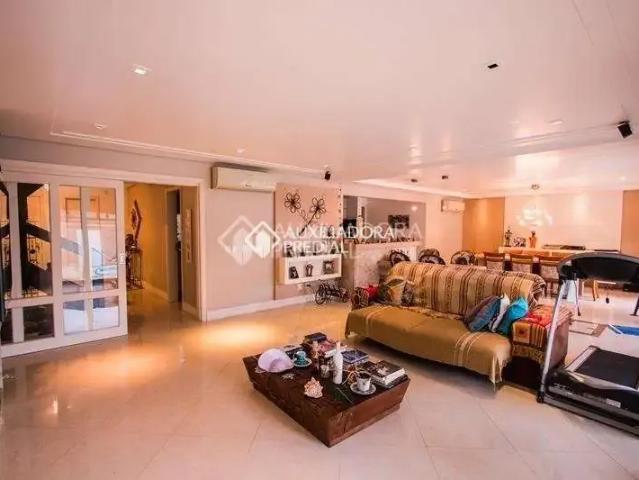 Casa / Sobrado em Condomínio para Locação em Porto Alegre/RS Jardim Carvalho 5 Quartos