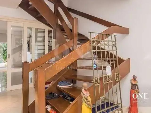 Casa / Sobrado em Condomínio para Locação em Porto Alegre/RS Jardim Carvalho 5 Quartos