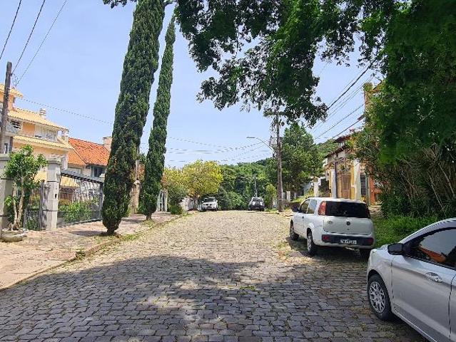 Casa / Sobrado em Condomínio para Locação em Porto Alegre/RS Jardim Isabel 3 Quartos