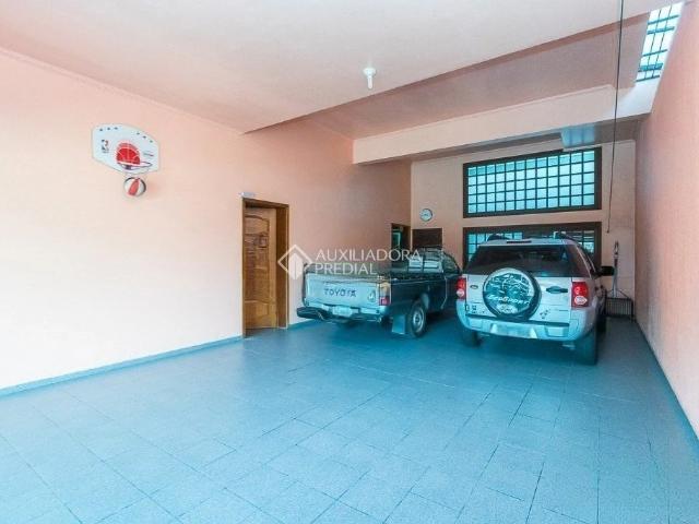 Casa / Sobrado em Condomínio para Locação em Porto Alegre/RS Jardim Isabel 4 Quartos