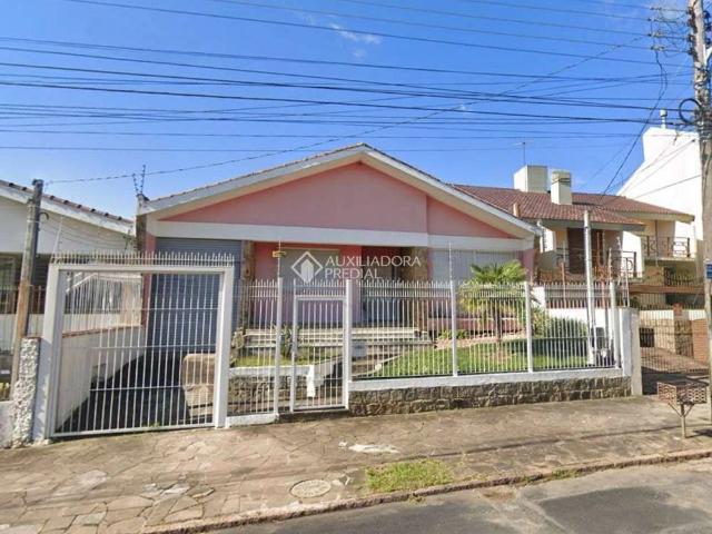 Casa / Sobrado em Condomínio para Locação em Porto Alegre/RS Jardim Itu 3 Quartos