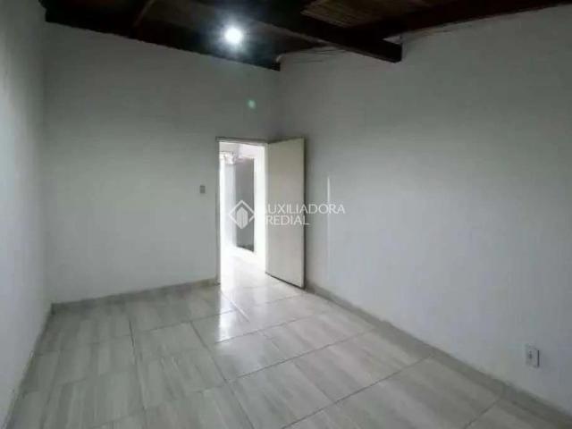 Casa / Sobrado em Condomínio para Locação em Porto Alegre/RS Lomba do Pinheiro 5 Quartos
