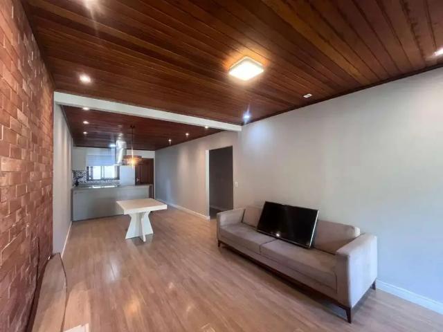 Casa / Sobrado em Condomínio para Locação em Porto Alegre/RS Mário Quintana 3 Quartos