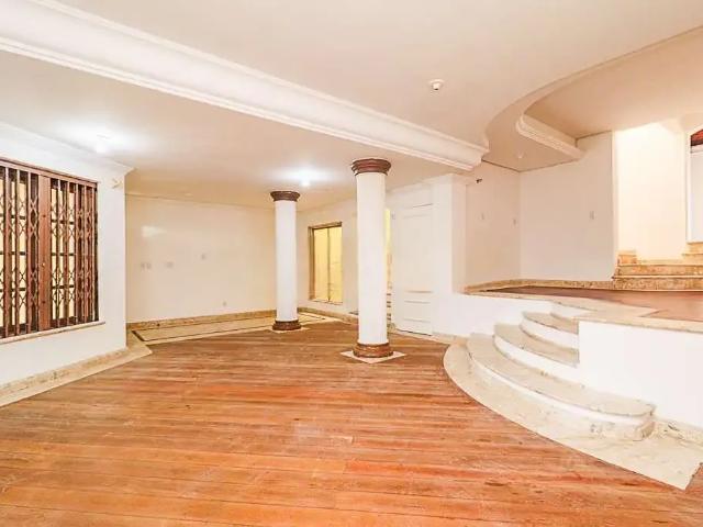 Casa / Sobrado em Condomínio para Locação em Porto Alegre/RS Menino Deus 5 Quartos