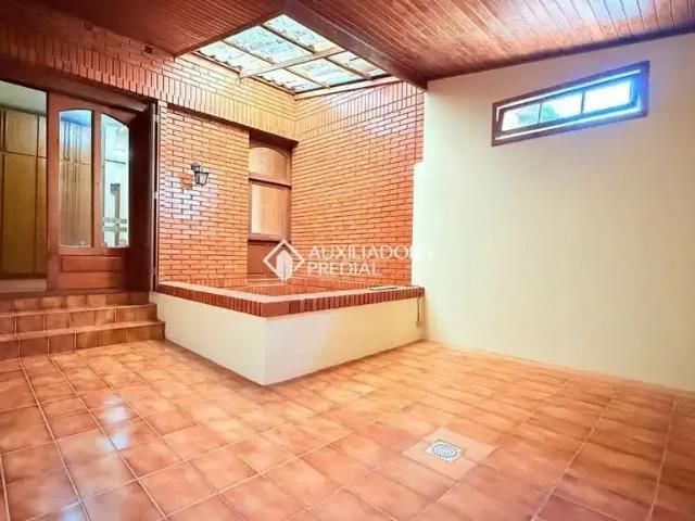 Casa / Sobrado em Condomínio para Locação em Porto Alegre/RS Menino Deus 3 Quartos