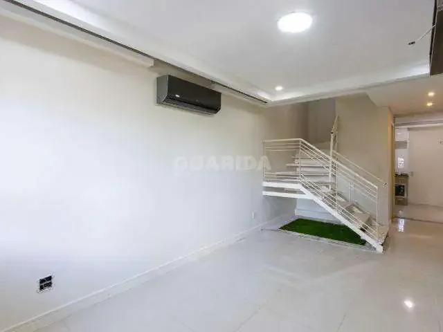 Casa / Sobrado em Condomínio para Locação em Porto Alegre/RS Nonoai 2 Quartos
