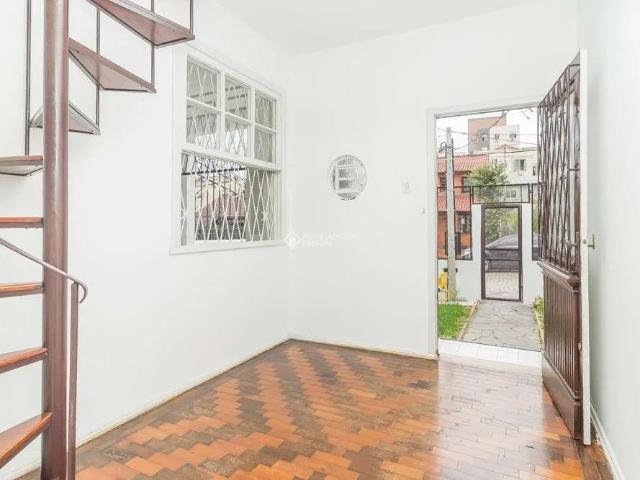 Casa / Sobrado em Condomínio para Locação em Porto Alegre/RS Partenon 3 Quartos
