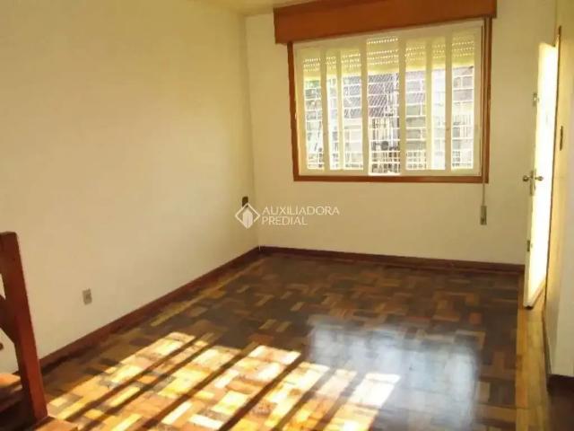Casa / Sobrado em Condomínio para Locação em Porto Alegre/RS Passo da Areia 4 Quartos