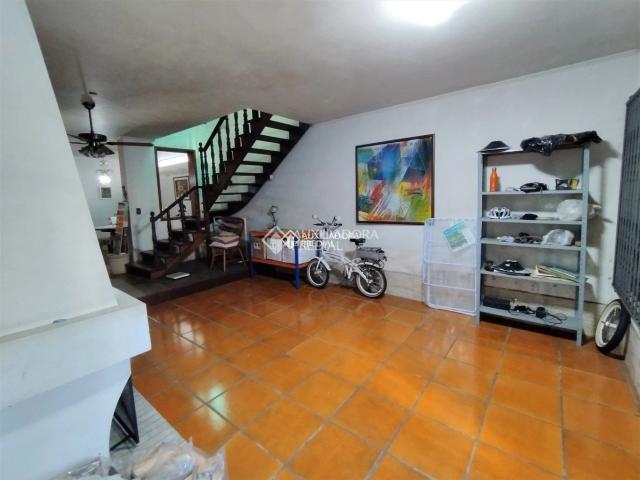 Casa / Sobrado em Condomínio para Locação em Porto Alegre/RS Passo da Areia 4 Quartos