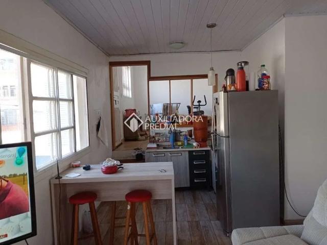 Casa / Sobrado em Condomínio para Locação em Porto Alegre/RS Passo da Areia 4 Quartos