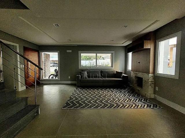 Casa / Sobrado em Condomínio para Locação em Porto Alegre/RS Pedra Redonda 3 Quartos