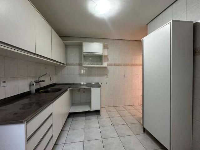 Casa / Sobrado em Condomínio para Locação em Porto Alegre/RS Pedra Redonda 3 Quartos