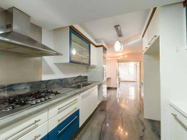 Casa / Sobrado em Condomínio para Locação em Porto Alegre/RS Pedra Redonda 4 Quartos