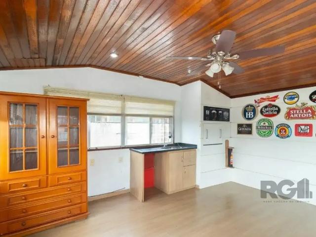 Casa / Sobrado em Condomínio para Locação em Porto Alegre/RS Petrópolis 3 Quartos