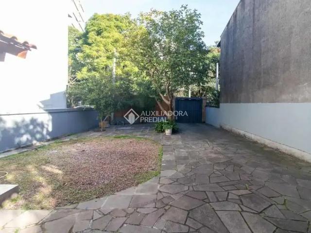 Casa / Sobrado em Condomínio para Locação em Porto Alegre/RS Petrópolis 4 Quartos