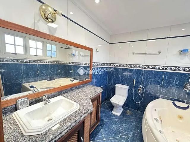 Casa / Sobrado em Condomínio para Locação em Porto Alegre/RS São Geraldo 3 Quartos