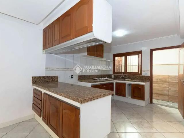 Casa / Sobrado em Condomínio para Locação em Porto Alegre/RS Sarandi 2 Quartos