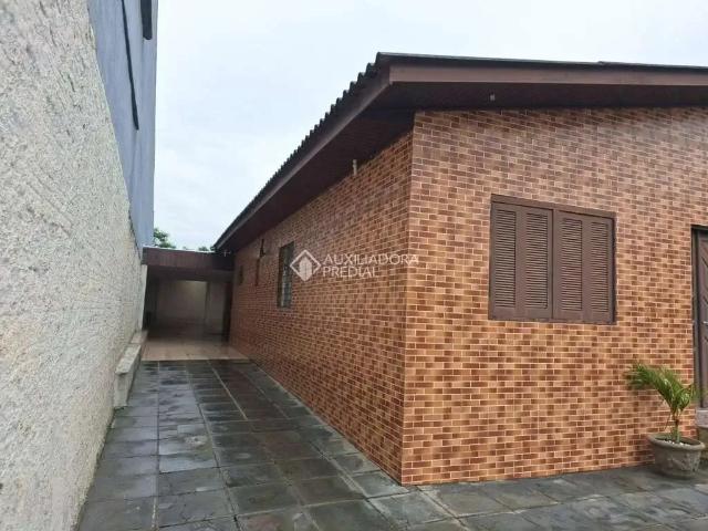 Casa / Sobrado em Condomínio para Locação em Porto Alegre/RS Sarandi 3 Quartos