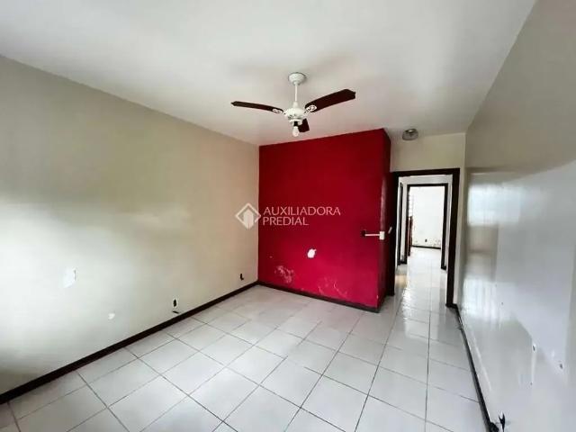 Casa / Sobrado em Condomínio para Locação em Porto Alegre/RS Sarandi 3 Quartos