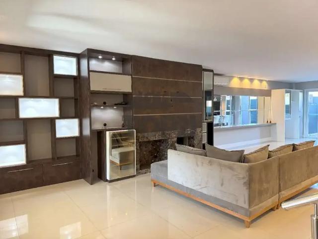Casa / Sobrado em Condomínio para Locação em Porto Alegre/RS Sarandi 3 Quartos