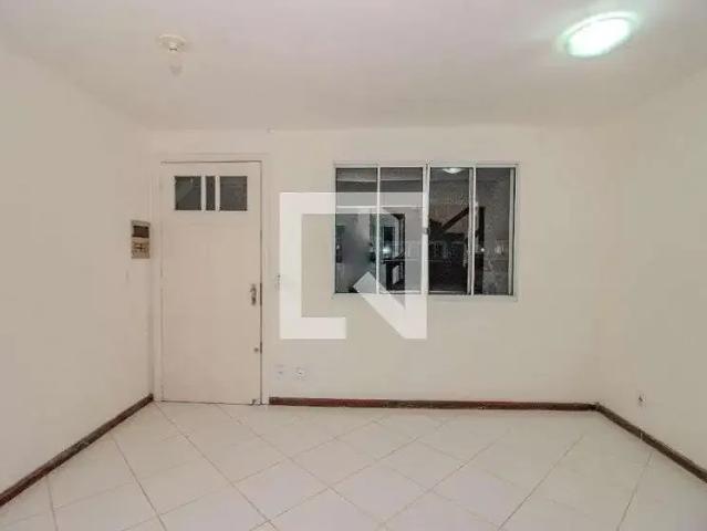Casa / Sobrado em Condomínio para Locação em Porto Alegre/RS Sarandi 3 Quartos