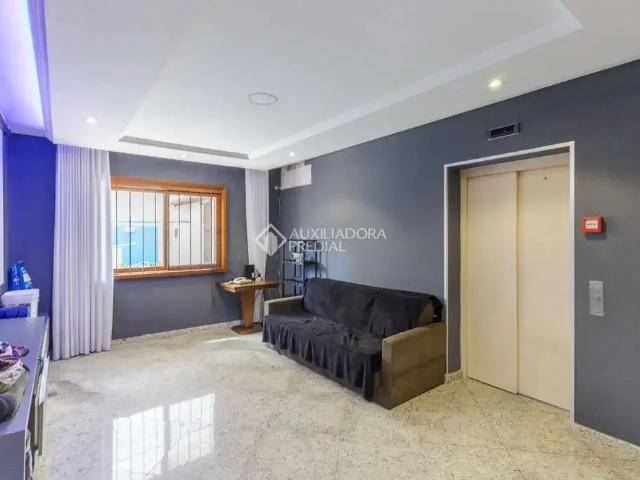 Casa / Sobrado em Condomínio para Locação em Porto Alegre/RS Sarandi 4 Quartos