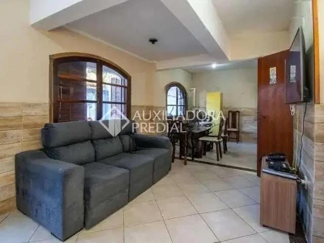 Casa / Sobrado em Condomínio para Locação em Porto Alegre/RS Serraria 4 Quartos