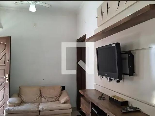 Casa / Sobrado em Condomínio para Locação em Praia Grande/SP Tupi 2 Quartos