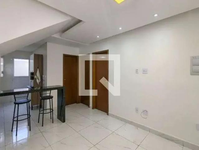 Casa / Sobrado em Condomínio para Locação em Praia Grande/SP Vila Antártica 2 Quartos