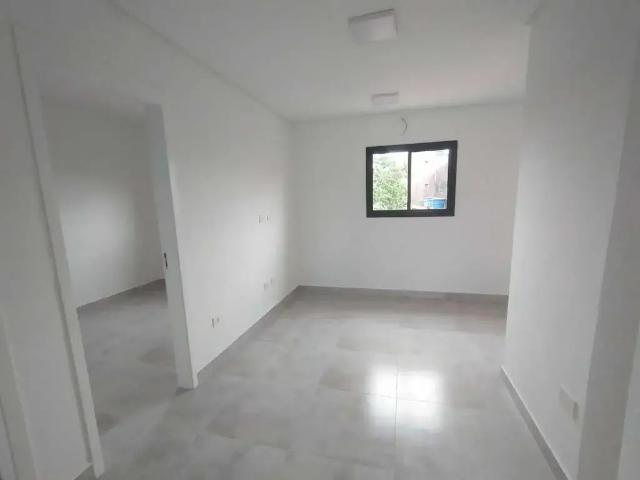 Casa / Sobrado em Condomínio para Locação em Praia Grande/SP Vila Antártica 2 Quartos