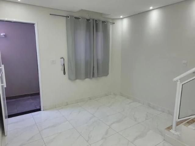 Casa / Sobrado em Condomínio para Locação em Praia Grande/SP Vilamar 2 Quartos