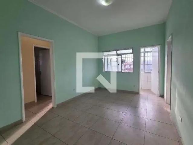 Casa / Sobrado em Condomínio para Locação em Praia Grande/SP Aviação 2 Quartos