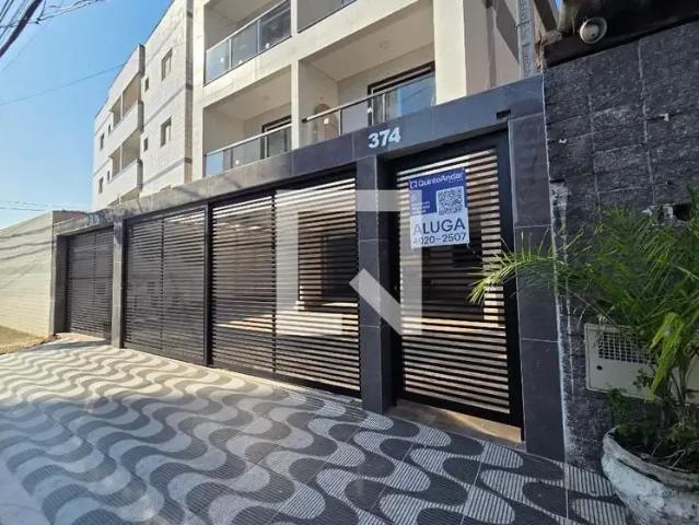 Casa / Sobrado em Condomínio para Locação em Praia Grande/SP Aviação 2 Quartos