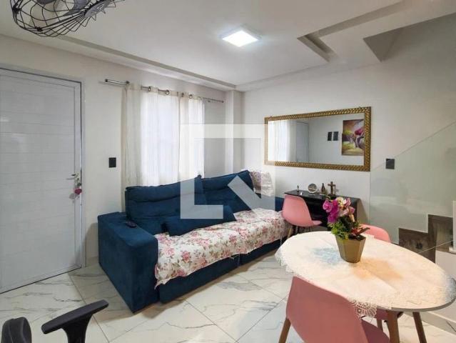 Casa / Sobrado em Condomínio para Locação em Praia Grande/SP Aviação 2 Quartos