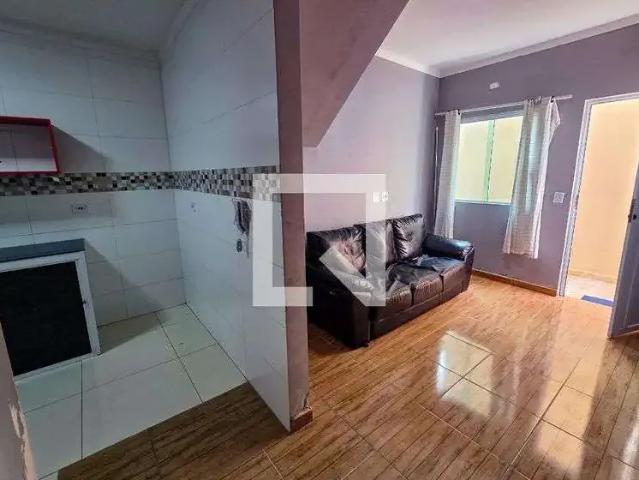 Casa / Sobrado em Condomínio para Locação em Praia Grande/SP Balneário Maracanã 2 Quartos