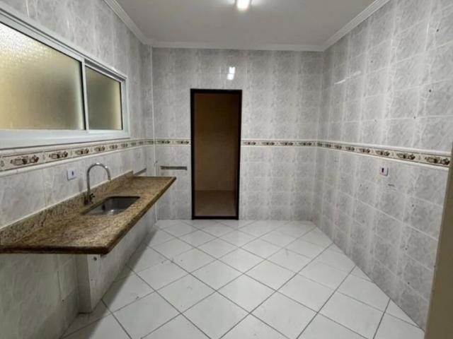 Casa / Sobrado em Condomínio para Locação em Praia Grande/SP Canto do Forte 4 Quartos